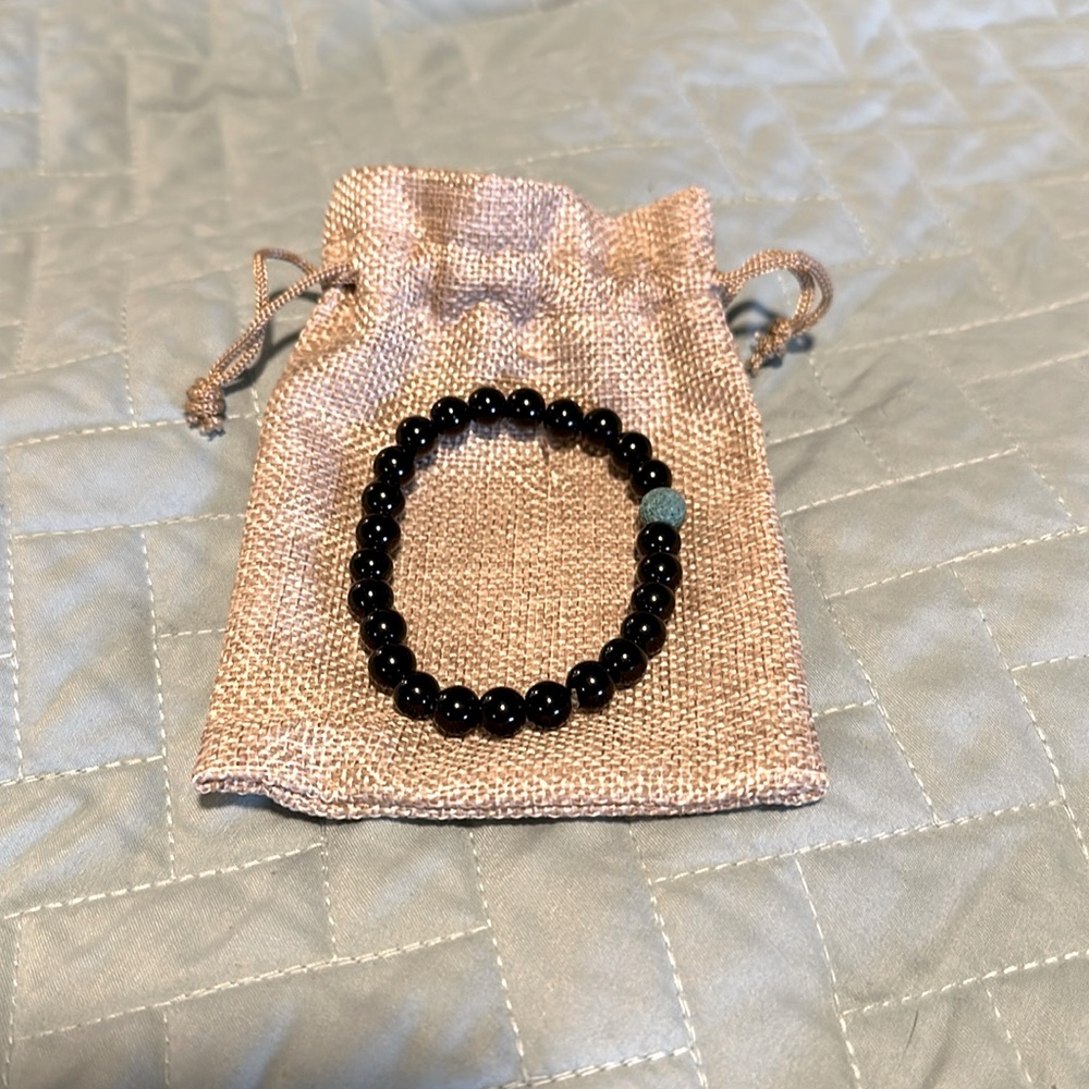 NWT Black beaded stretch bracelet